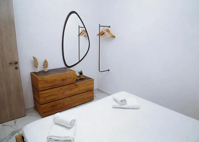 Aroma Elias アパート *